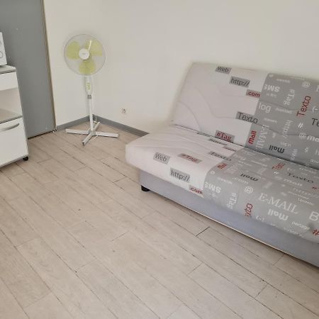 studio intra-muros meublé Avignone Esterno foto